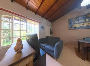 Casa · 130m² · 5 Ambientes · 1 Cochera · Casa en Venta - 4 Dorm. 2 Baños - 370 m² - Hurlingham