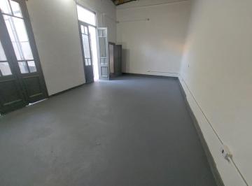 Oficina comercial de 4 ambientes, Flores · Excelente Deposito + Oficinas en Pleno Flores!