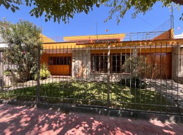 Casa de 7 ambientes, Ciudad de Mendoza · Casa en Venta en Sexta Seccion de Ciudad