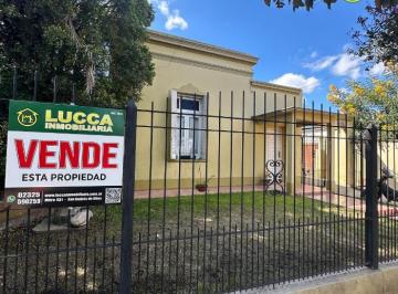 Casa de 3 ambientes, San Andrés de Giles · Casa con Muy Buena Ubicación Sobre Calle Urquiza a m de Plaza Saraví