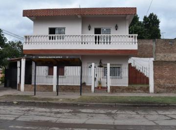 Casa · 154m² · 5 Ambientes · 2 Cocheras · Se Vende Casa 5 Ambientes con Local en Merlo