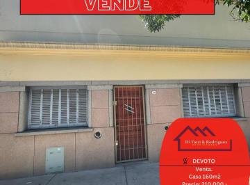 Casa de 5 ambientes, Villa Devoto · Venta Casa Sobre Lote Propio Sobre La Calle Simbrom, en El Centro de Devoto