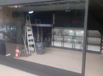 Local comercial , Liniers · Ramon Falcon 7035