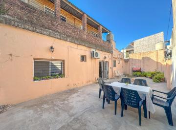 PH · 52m² · 4 Ambientes · PH en Venta en Lanus Oeste con Patio