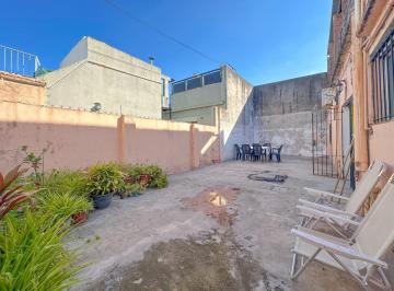 PH · 52m² · 4 Ambientes · PH en Venta en Lanus Oeste con Patio
