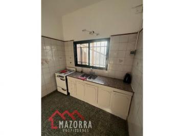 PH · 70m² · 3 Ambientes · PH en Alquiler - Caseros