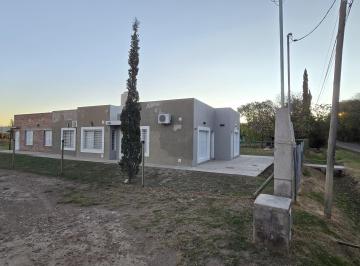 Casa de 8 ambientes, Rama Caída · Destacada Casa en Rama Caída / San Rafael