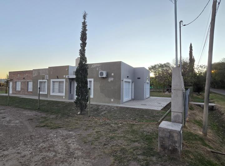 Casa · 156m² · 8 Ambientes · 2 Cocheras