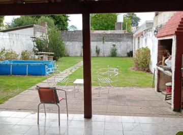 Casa · 3 Ambientes · Bo. Yapeyu 25 de Mayo 2300 Casa Amplia y Hermosa en Venta 3 Dorm