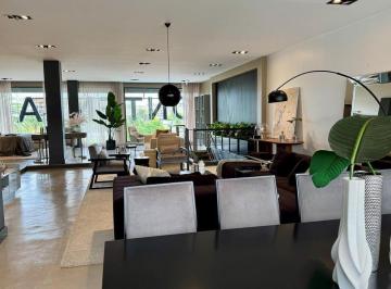 Local comercial · 437m² · 2 Cocheras · Local en Venta en Bahia Grande, Nordelta, Tigre