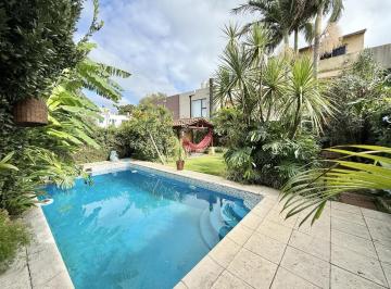 Casa · 200m² · 7 Ambientes · 2 Cocheras · Casa en Venta en La Horqueta