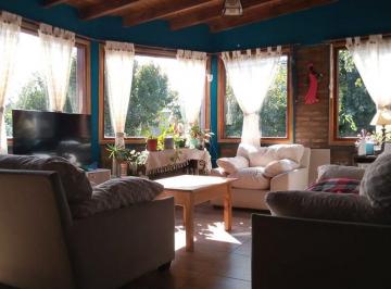 Casa · 200m² · 6 Ambientes · Casa 3 Dorm. con Patio - Esquel.