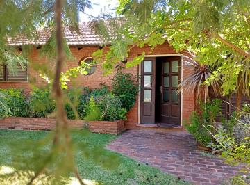 Casa · 156m² · 5 Ambientes · 1 Cochera · Casa en Venta en Los Cardales Country Club