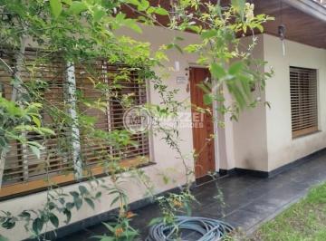 Casa de 5 ambientes, Esteban Echeverría · Casa en Venta en Luis Guillón 5 Ambientes
