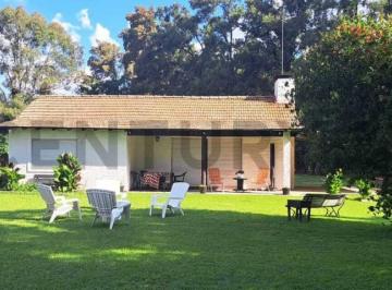 Quinta vacacional · 284m² · 4 Ambientes · Venta de Casa Quinta, Pilar