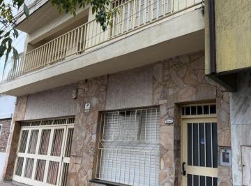Casa · 83m² · 4 Ambientes · Avellaneda 2535