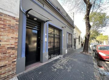Casa · 306m² · 5 Ambientes · 1 Cochera · Pumacahua Al 600 - 306 m² Cub T/a Nvo Garage Piscina Quincho C/parrilla