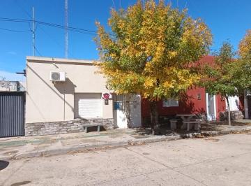 Casa de 8 ambientes, Bolívar · Propiedad y Fondo de Comercio | Hospedaje Funcionando