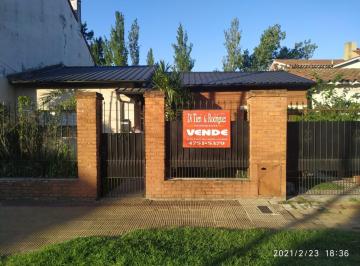 Casa de 4 ambientes, Tres de Febrero · Casa 4 Ambientes en Venta – Ciudad Jardín. Excelente Terreno.