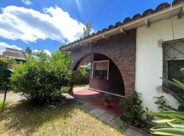 Casa de 4 ambientes, Ituzaingó · Chalet Ubicado en Ituziango Norte de Solida Construccion