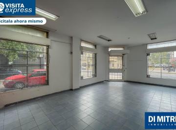 Local · ¡Local en Esquina Deal Para Inversión o Emprendimiento!