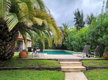 Casa · 220m² · 4 Ambientes · Casa en Venta en San Isidro Labrador, Villanueva, Tigre
