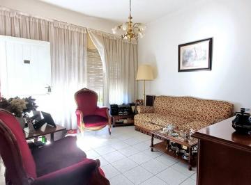 Casa · 125m² · 5 Ambientes · 3 Cocheras · Venta Casa 5 Ambientes Padua Sur Parque y Cochera