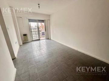 Departamento · 29m² · 1 Ambiente · Alquiler Monoambiente C/ Gran Balcón Todo Luz