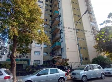 Departamento de 4 ambientes, Monte Castro · Departamento 4 Ambientes con Balcon, Muy Luminoso Excelente Estado