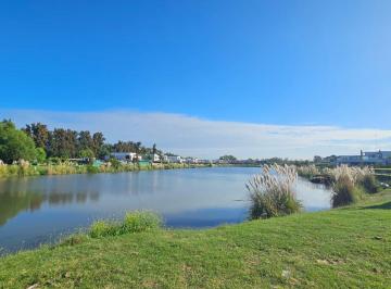 Terreno · 1047m² · Terreno 1047 m² en Venta a Laguna en La Calesa, Pilará, Pilar
