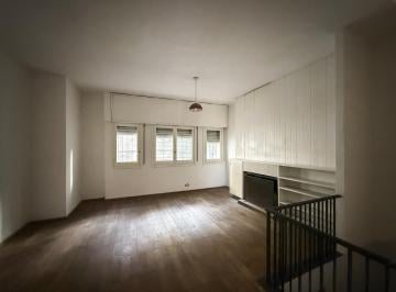 Casa · 149m² · 7 Ambientes · Casa de 3 Dorm. en Planta Alta con Terraza y Parrilla