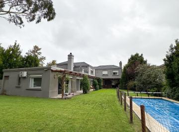 Casa de 5 ambientes, Uruguay · Venta Casa de 4 Dorm. en San Nicolás, Impecable