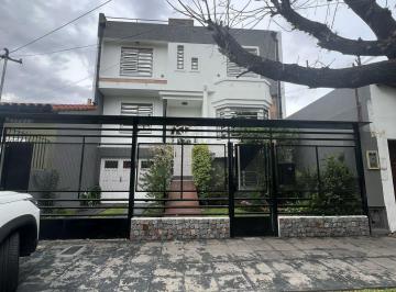 Casa de 3 ambientes, Lomas de Zamora · Casa en Venta Diseño Unico Excelente Ubicacion Lomas de Zamora