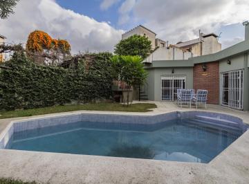 Casa · 200m² · 4 Ambientes · 2 Cocheras · Venta Casa 4 Ambientes C/ Cochera - Pileta - Quincho - Permuta - Villa Devoto
