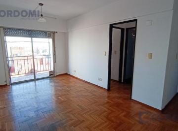 Departamento · 40m² · 2 Ambientes · Venta Departamento de 2 Ambientes con Balcón Sobre Av 25 de Mayo