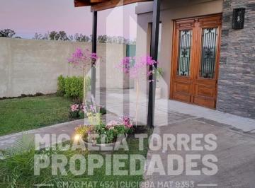 Casa · 138m² · 3 Ambientes · 4 Cocheras · Casa en Venta en Barrio Arbolada de Pilar