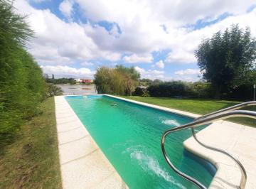 Casa · 148m² · 5 Ambientes · 2 Cocheras · Casa en Venta en Barrio San Marco Villanueva