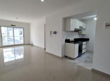 Departamento · 70m² · 4 Ambientes · Departamento Semipiso en Alquiler en Sáenz Peña, Tres de Febrero, G. B. a. Zona Oeste