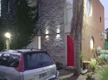 Casa de 3 ambientes, La Plata · Alquiler Duplex 2 Dorm + Cochera - 25 E/442 y 443 - City Bell, La Plata