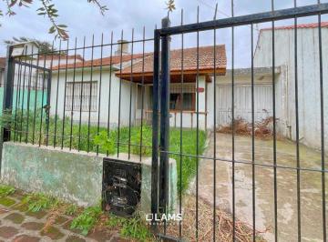 Casa · 137m² · 3 Ambientes · 1 Cochera · Venta - Casa 3 Ambientes Depto de 2 Amb - Zona Faro