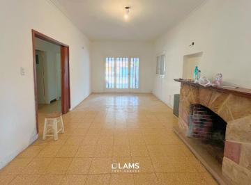 Casa · 150m² · 4 Ambientes · Importante Chalet en Alquiler Comercial - 4 Ambientes