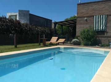 Casa · 100m² · 3 Ambientes · 1 Cochera · Venta Casa 2 Dorm. con Pileta en Las Acequias, Roldán, San Lorenzo