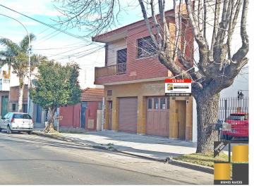 PH de 3 ambientes, Lanús · Tipo Casa 3 Ambientes a m de Av Rivadavia!