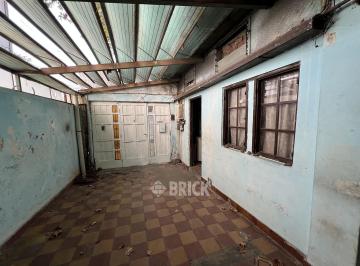 PH · 219m² · 4 Ambientes · A Reciclar PH S/exp y C/entr Indep en Girardot Al 100