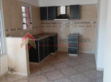 PH · 65m² · 3 Ambientes · Impecable PH 3 Amb. Ubicado en Pirovano 675, Lomas de Zamora