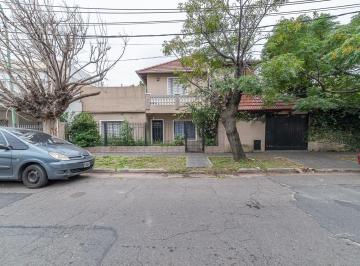 Casa · 180m² · 5 Ambientes · 1 Cochera · Venta de Casa 4 Ambientes en El Palomar