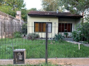 Casa · 1m² · 4 Ambientes · 1 Cochera · Venta Casa en Marcos Paz