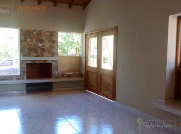Casa · 95m² · 3 Ambientes · 1 Cochera · Propiedad en Venta Lote Esquina