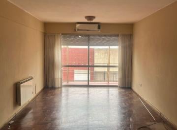 Departamento de 4 ambientes, Río Cuarto · Alquiler Departamento de 3 Dorm Centrico a Dos Cuadras de La Plaza con Cochera