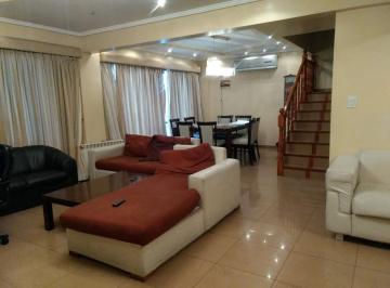 Departamento de 4 ambientes, Liniers · Excelente Ubicacion Para Este Duplex de Cuatro Ambientes